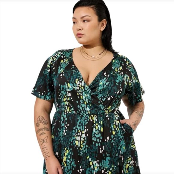 718-6 Torrid Bubble Charm Flutter sleeve Black & Green midi Dress Size 2 18/20 - Picture 6 of 14